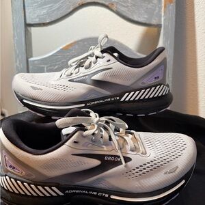 Brooks Adrenaline GTS 23 Gray, Black, and Purple Running Shoes